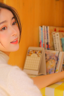 善良年轻漂亮岳每3